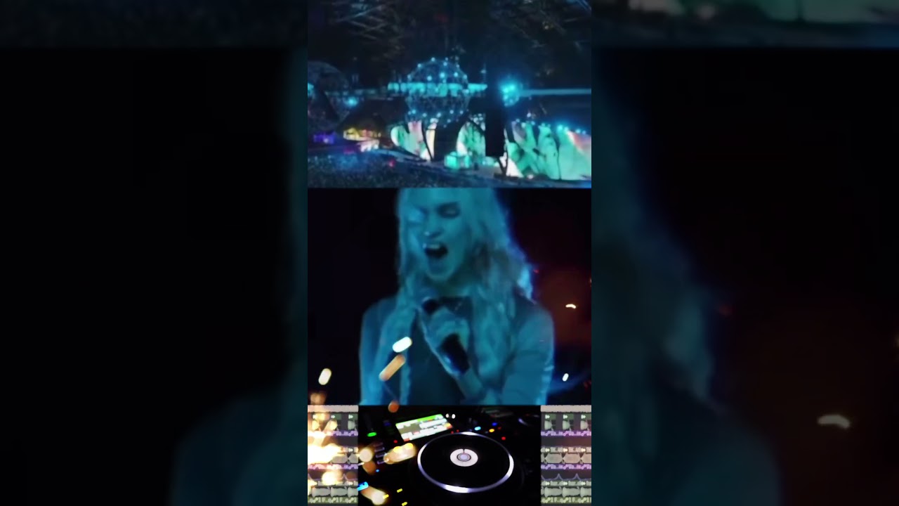 grimes set at coachella 🤝  hard techno screeches #shorts #coachella #Grimes #hardtechno #edm