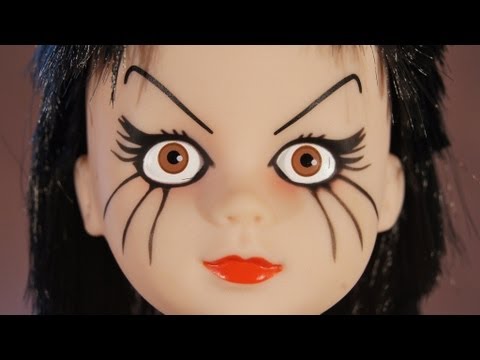 Living Dead Dolls: Holle Katrina: Series 26 - YouTube Living Dead Dolls: Holle Katrina: Series 26 - YouTube