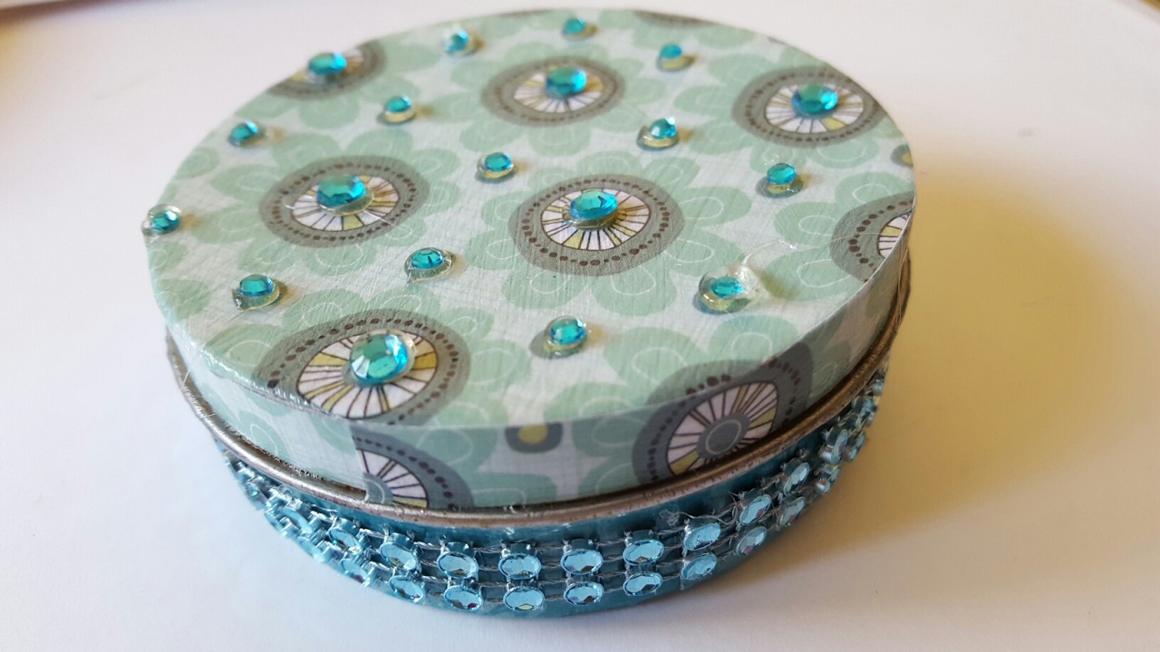 Mod Podge Upcycled Bling Tin | DIY Crafts