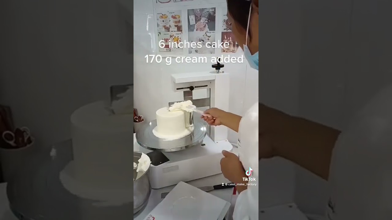 How much cream can be added via semi automatic cake cream spreading machine