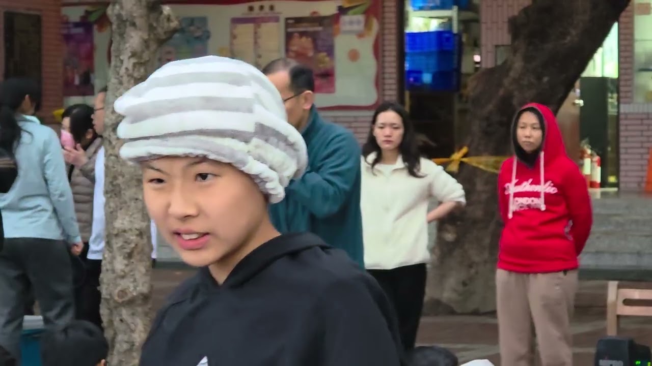 20251227彰化市中山國小‘’中山小旅行‘’活動。上午山訓： 抱石(攀岩) ⮕ 做徽章 ⮕ 極限體能王 ⮕ 垂降滑降