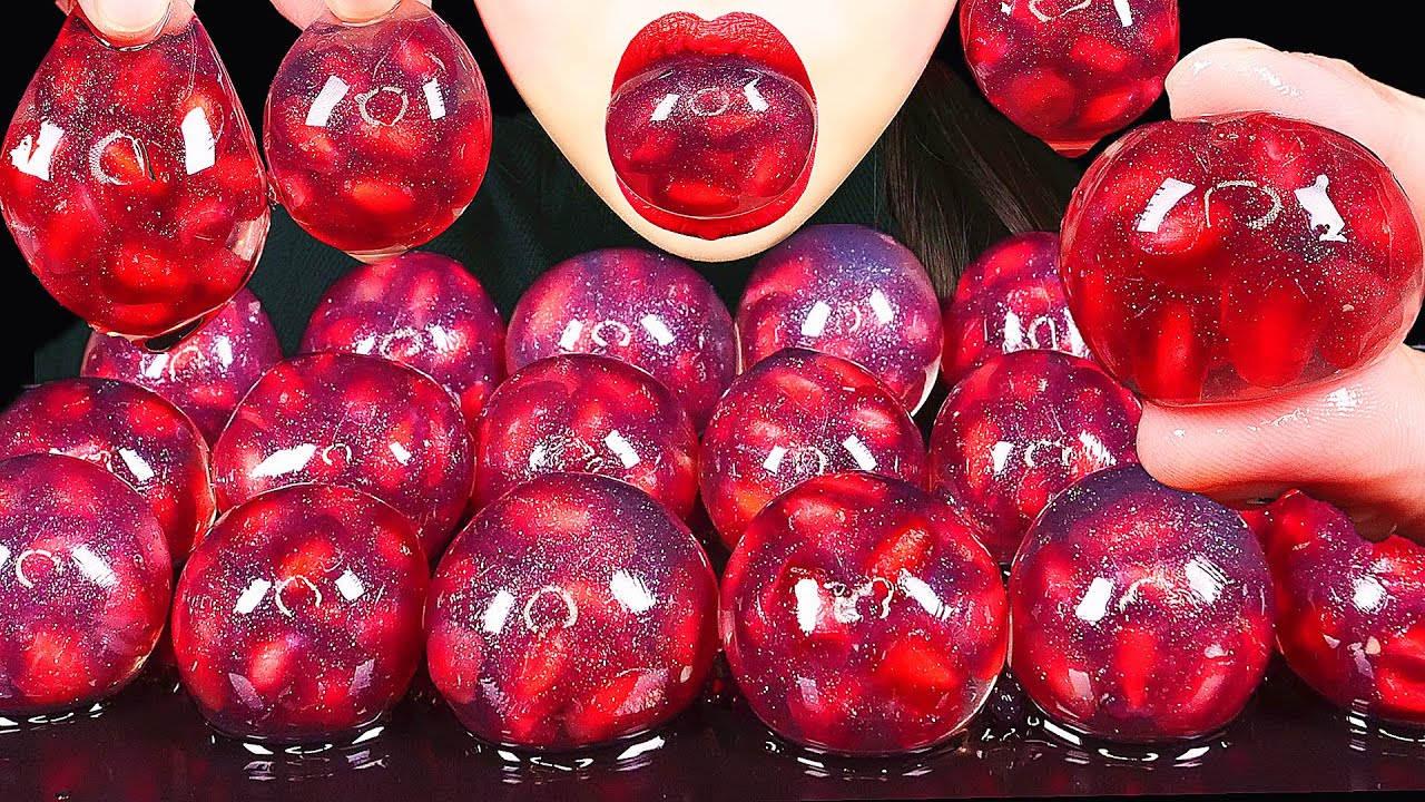 ASMR EDIBLE WATER BOTTLE POMEGRANATE GIANT POPPING BOBA *NO PLASTIC* HOW TO MAKE BOBA EATING