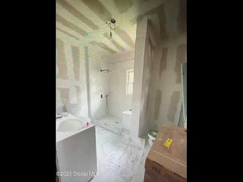 2102 Lenox Road, Schenectady, NY home video tour