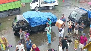 Suasan Pelabuhan Ambon Saat Tollaut \