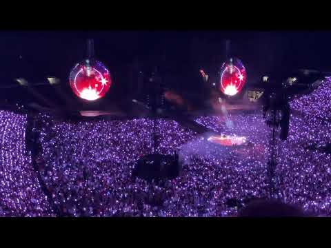 Coldplay - Let Somebody Go (ft. H.E.R. (Partial - Guitar Solo) (Live at Wembley Stadium - 13/08/22)