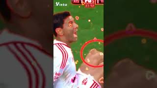 Futbolcu Olmak Isterken...........