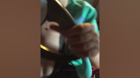 Playing bop it 2016 and Simon air