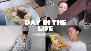 DAY IN THE LIFE | PROTEIN WORLD PANCAKES, HAIR OILING, HAULS AND MY BROWS!