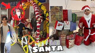 Waleed Santa Ny Sab Ko Dea Gifts