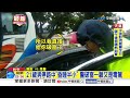 等紅燈遭毒駕撞噴"騎士骨折" 駕駛昏睡路中遭警"破窗"│中視新聞 20260612