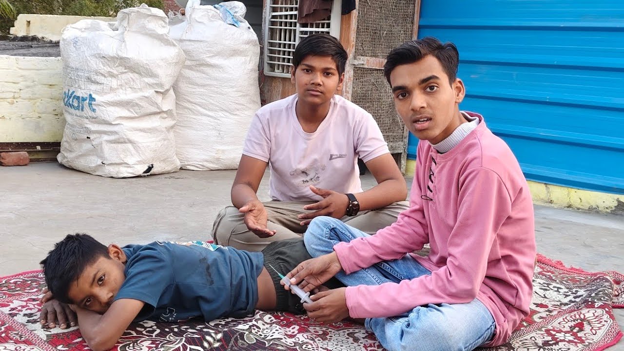Pratik ke lagaya in injection 💉🤣 Ho Rahi thi tabiyat kharab 🫣😟