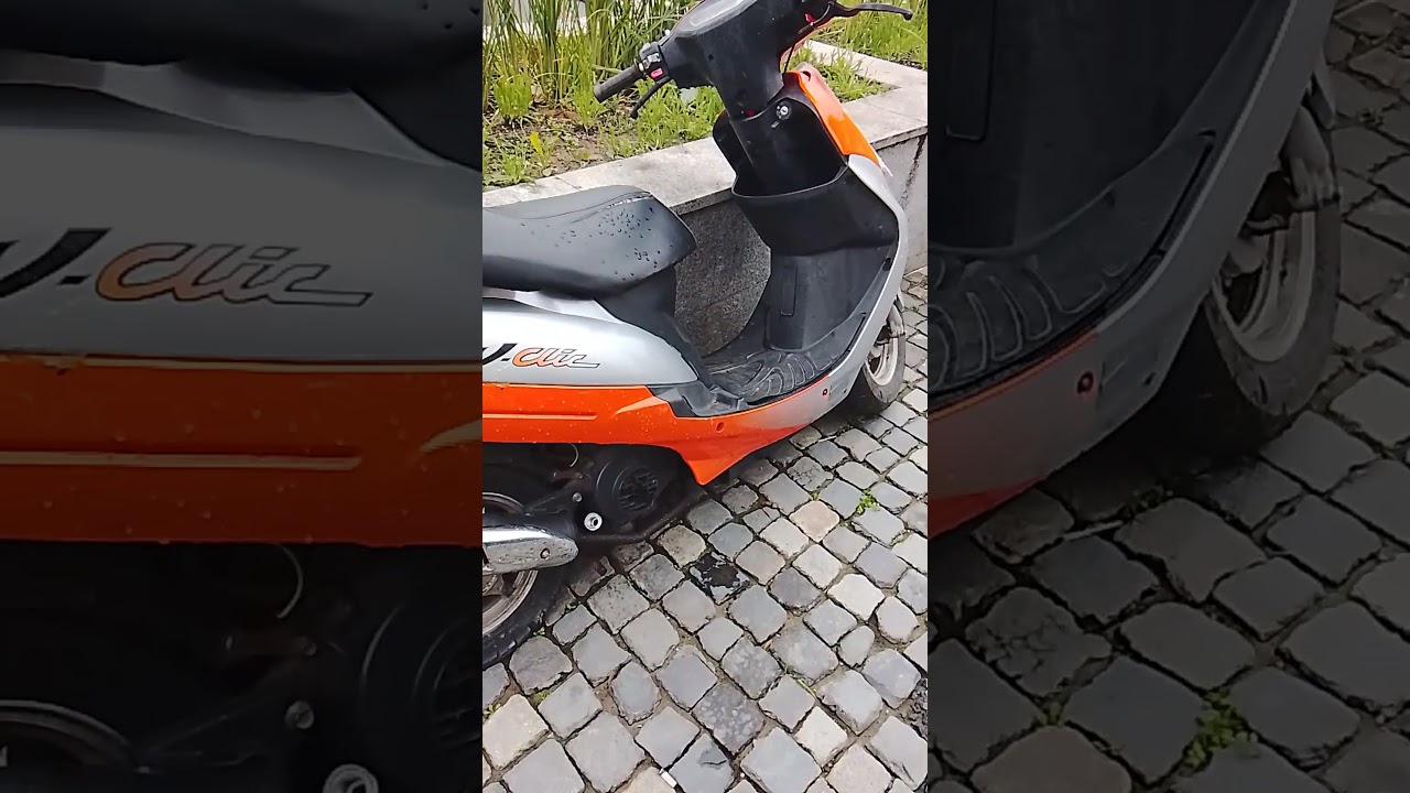 un scuter electric cu cauciucul dezumflat