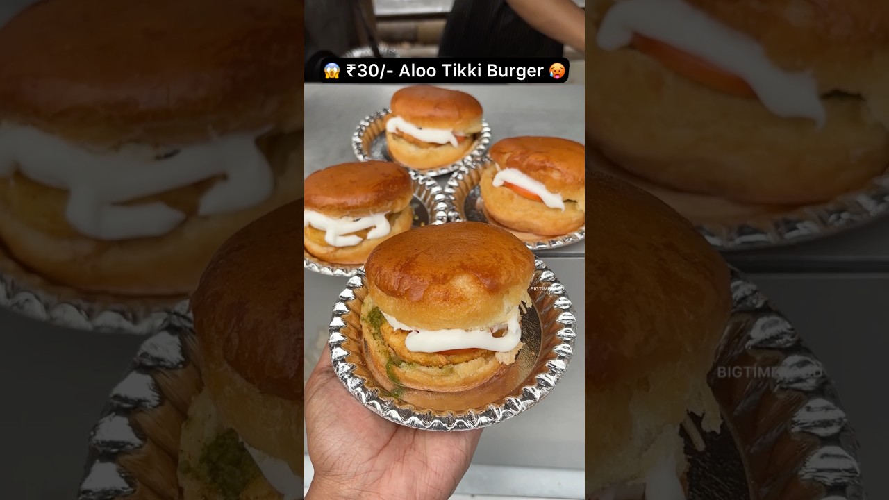 ⁣₹30/- Aloo Tikki Paneer Burger 🥵 #shorts #viralvideo #trending #youtubeshorts #shortvideo #short