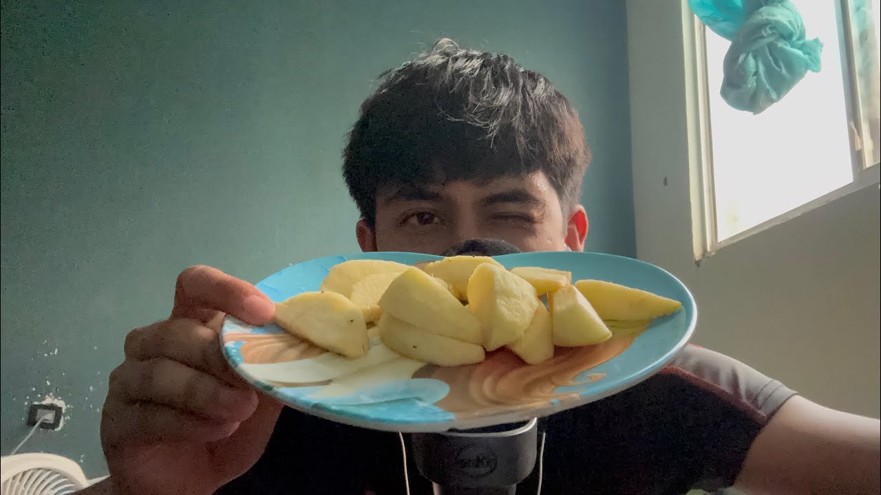ASMR (comiendo manzana y haciendo mouth sounds)