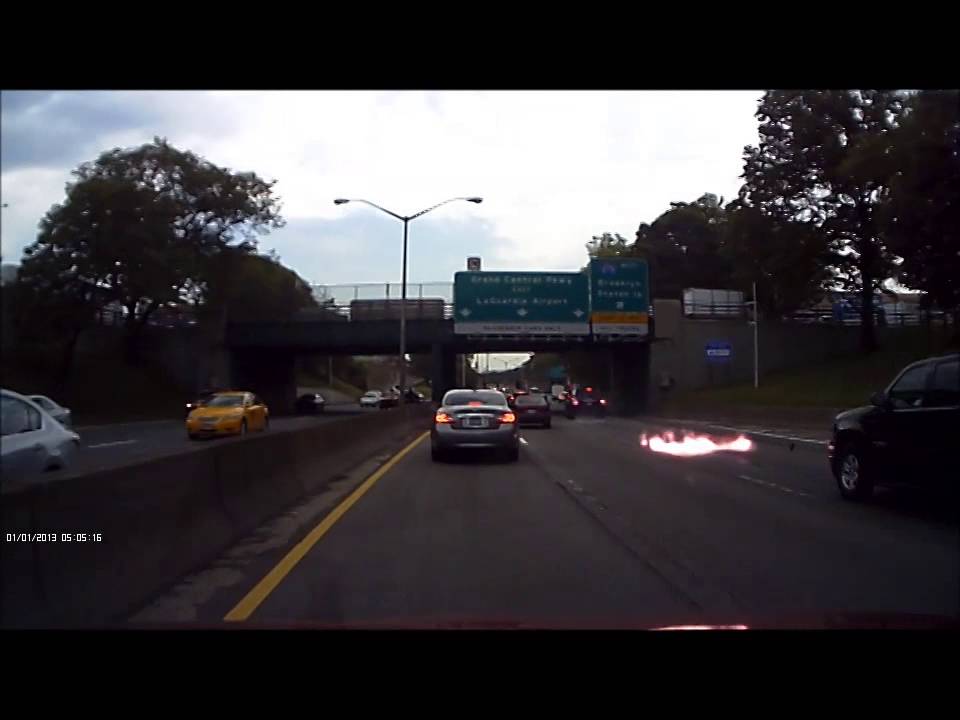 car on fire by grand central parkway