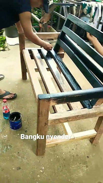 Bangku kayu