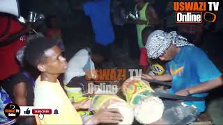 ASIKWAMBIE MTU USWAZI RAHA SANA TAZAMA WATU WANAVYO KULA RAHA