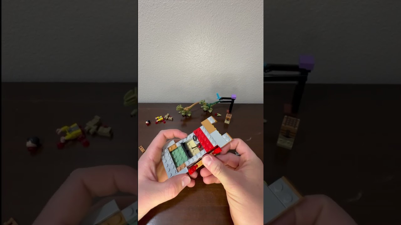 LEGO Dilophosaurus Ambush 