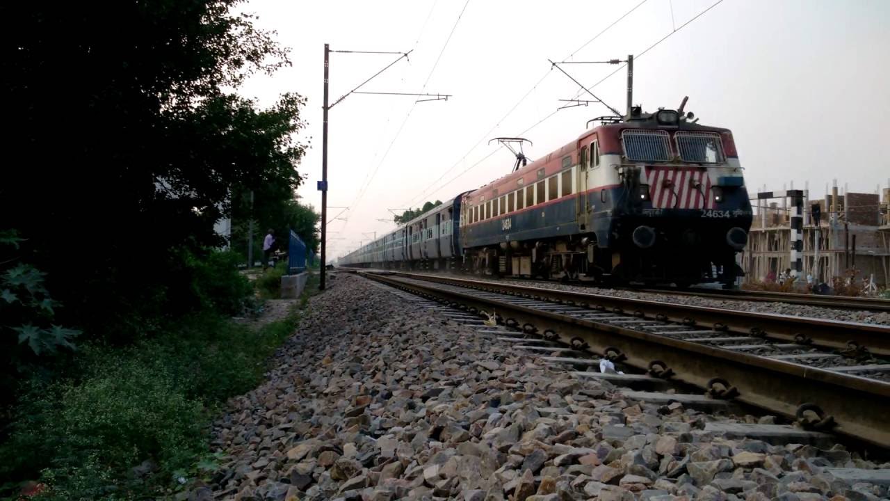 14038 Pathankot Delhi Express powered by OFFLINK Ludhiana WAG7 [4K] YouTube