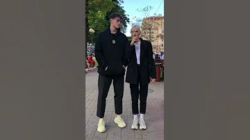 Tik- Tok: как можно не знать что такое глиттер?😅
