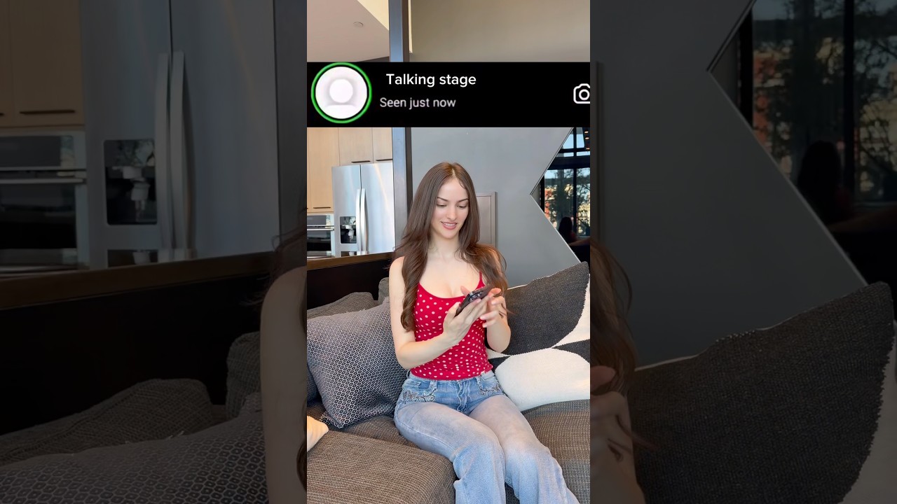Talking stage VS relationship 🤳 #VictoriaPfeifer