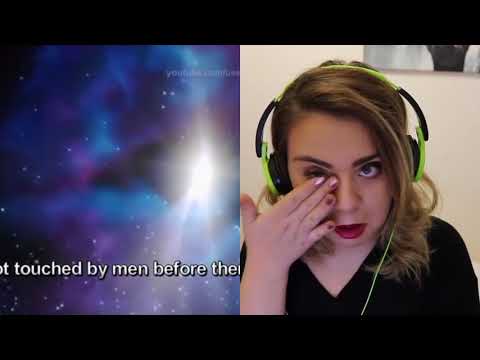 شاهد امراة اجنبية تستمع الى القران لى اولى مرة سورة الرحمن