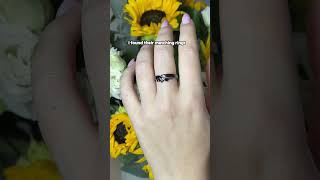 When you know you know 💍✨ #httyd #howtotrainyourdragon #couplegoals #promisering #rings