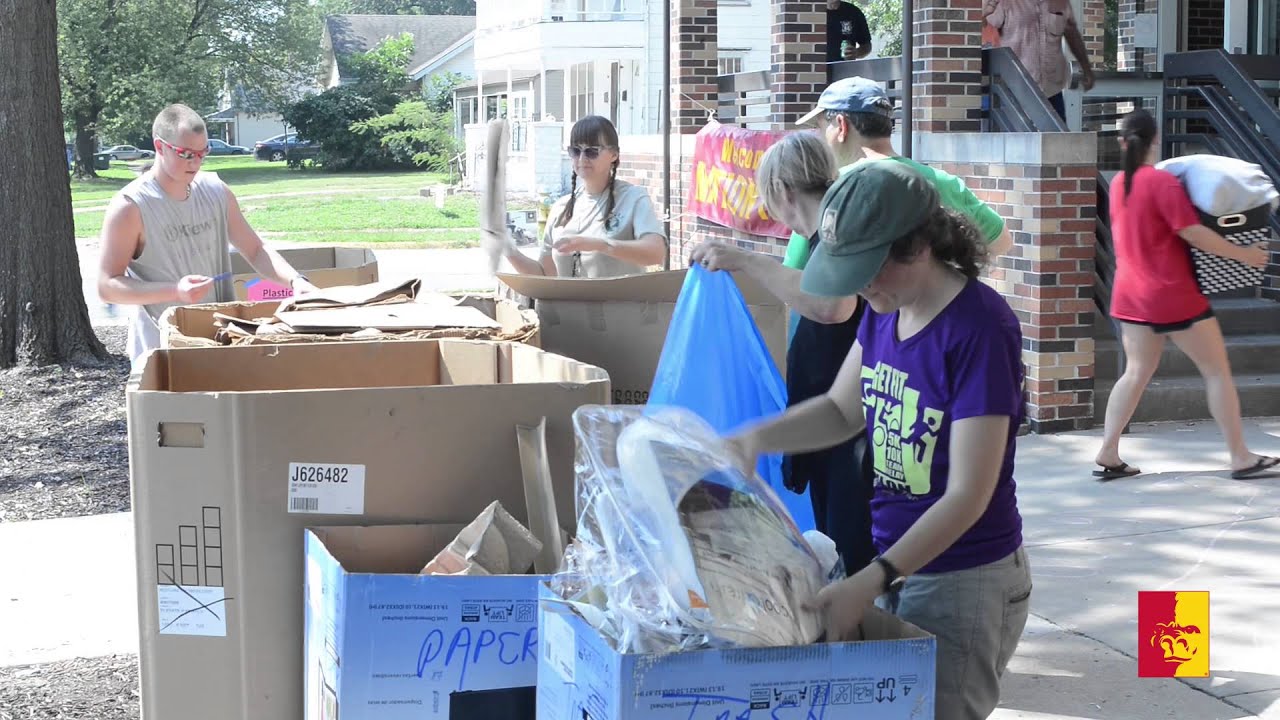 RECYCLING MoveIn Day 2015 Pittsburg State University YouTube