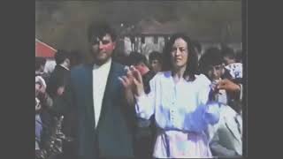 Savino Kolo Iz Davnih Devedesetih Godina - Kolovođa Žena Predivno Igra I Vodi Kolo Na Svadbi