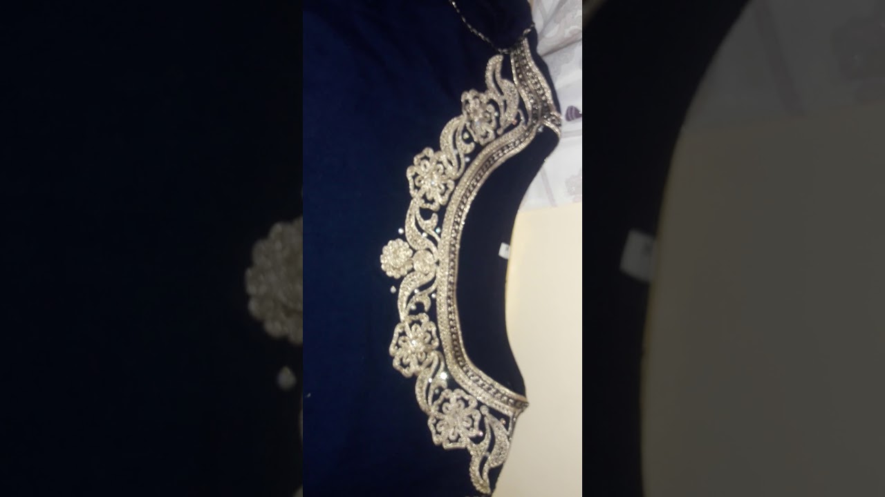 حبيباتي و لي عزاز عليا بزاف ارواحوا تشوفو معايا لبستي تع العيد الاضحى 😗😗😚😚