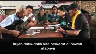 Download Lagu Masihkah kau ingat waktu di desa - Gereja Tua MP3