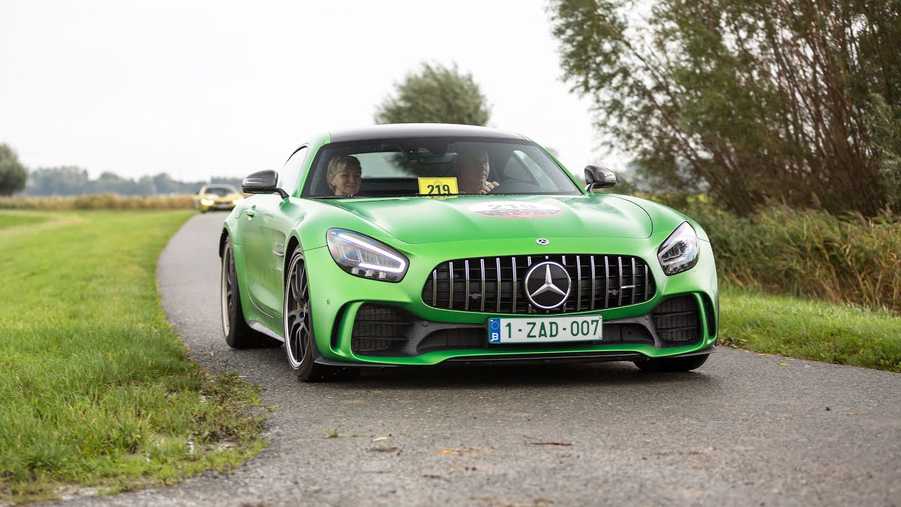 Mercedes-AMG GT R - LOUD Revs & Accelerations !