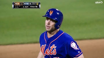 Wright crushes a two-run home run to left