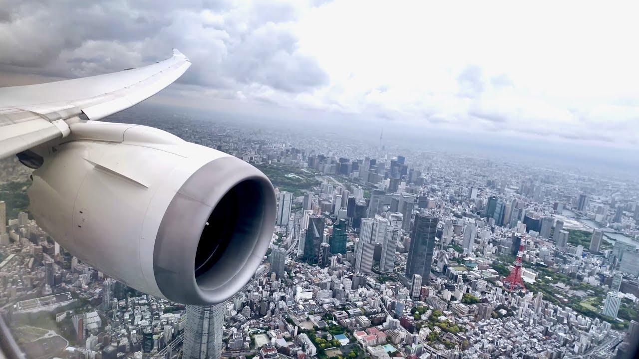 Boeing 787-8 long landing into Tokyo Haneda - Japan Airlines