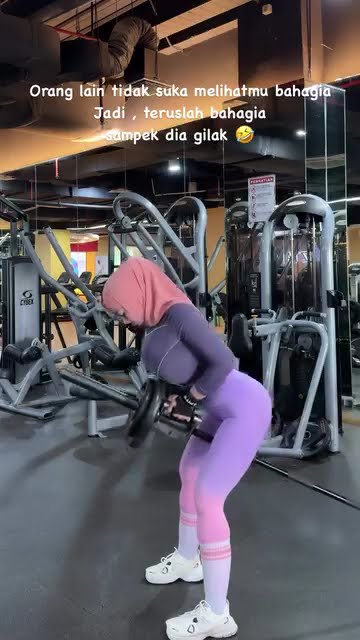 Putri Irawan 06 Tobrut Hijab
