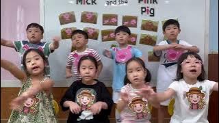 ì í ´ë¡ í í ¬ë° Mick and the Pink Pig