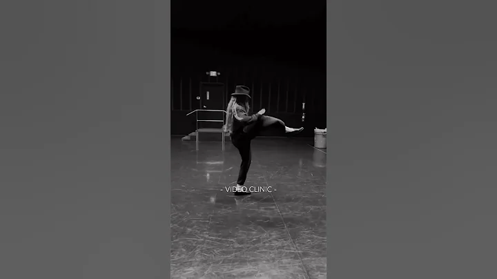 Ciara & Chris Brown dancing to “Thriller” for it’s 40 year anniversary in honour of Michael Jackson