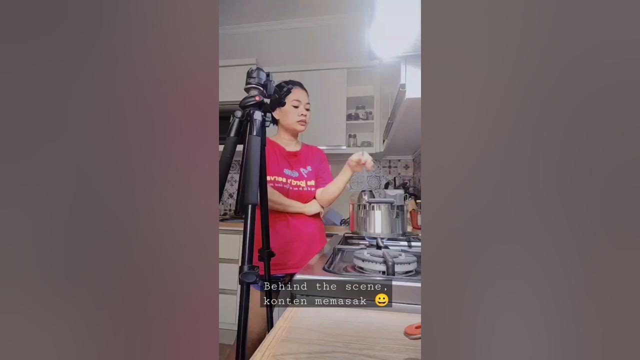 Di balik layar konten memasak - vlog masak Di balik layar konten memasak - vlog masak