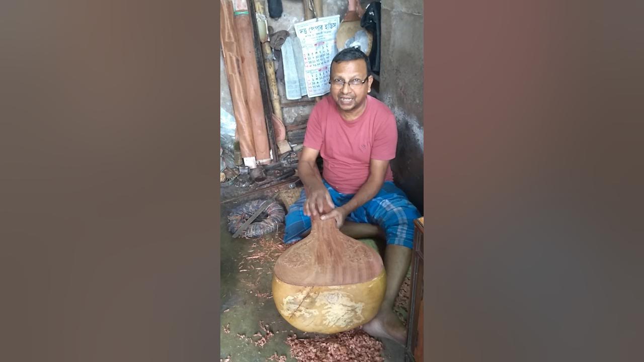 The Sitar ..The story of sitar making in Kolkata College street . Old