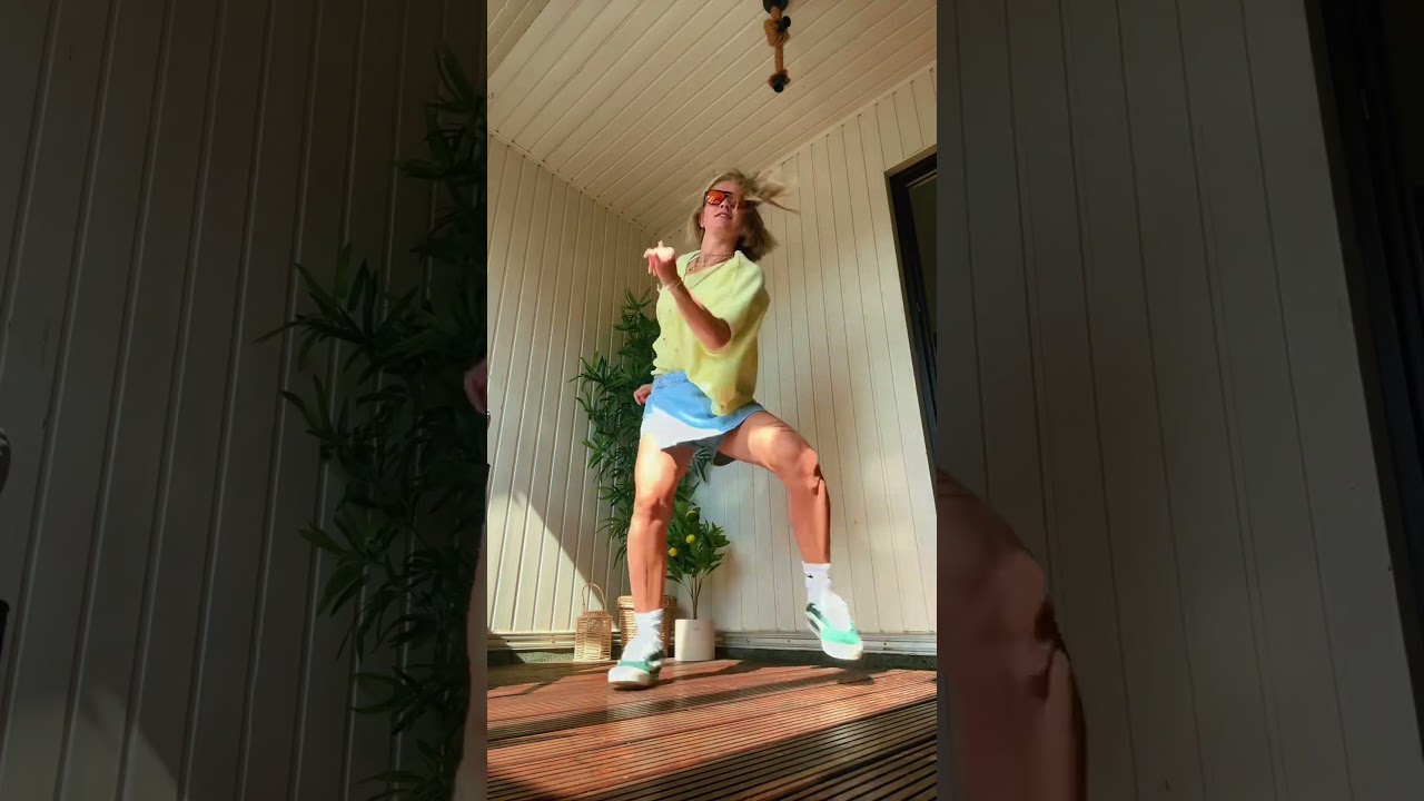 Dc: Naomi вивиане 💛 