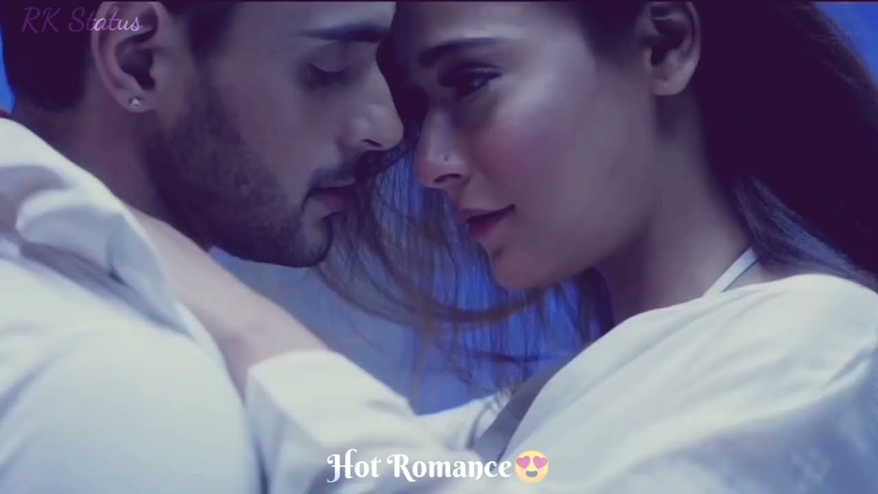 Hot Romantic Kiss Cute Couple WhatsApp Status Video Kissing Status