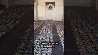 Preparing iftar plates for distribution ❤ | #shorts #ramdan #iftar