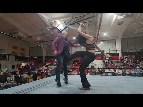 Late Night with Maven featuring Vicious Vicki