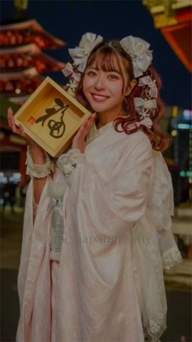 Beautiful Japanese lady in Asakusa, Tokyo #streetphotography #ストリートスナップ