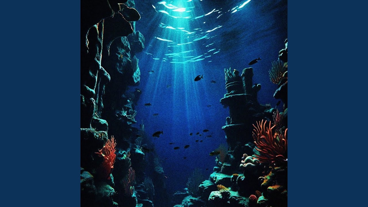 YouTube पर Underwater देखें YouTube पर Underwater देखें
