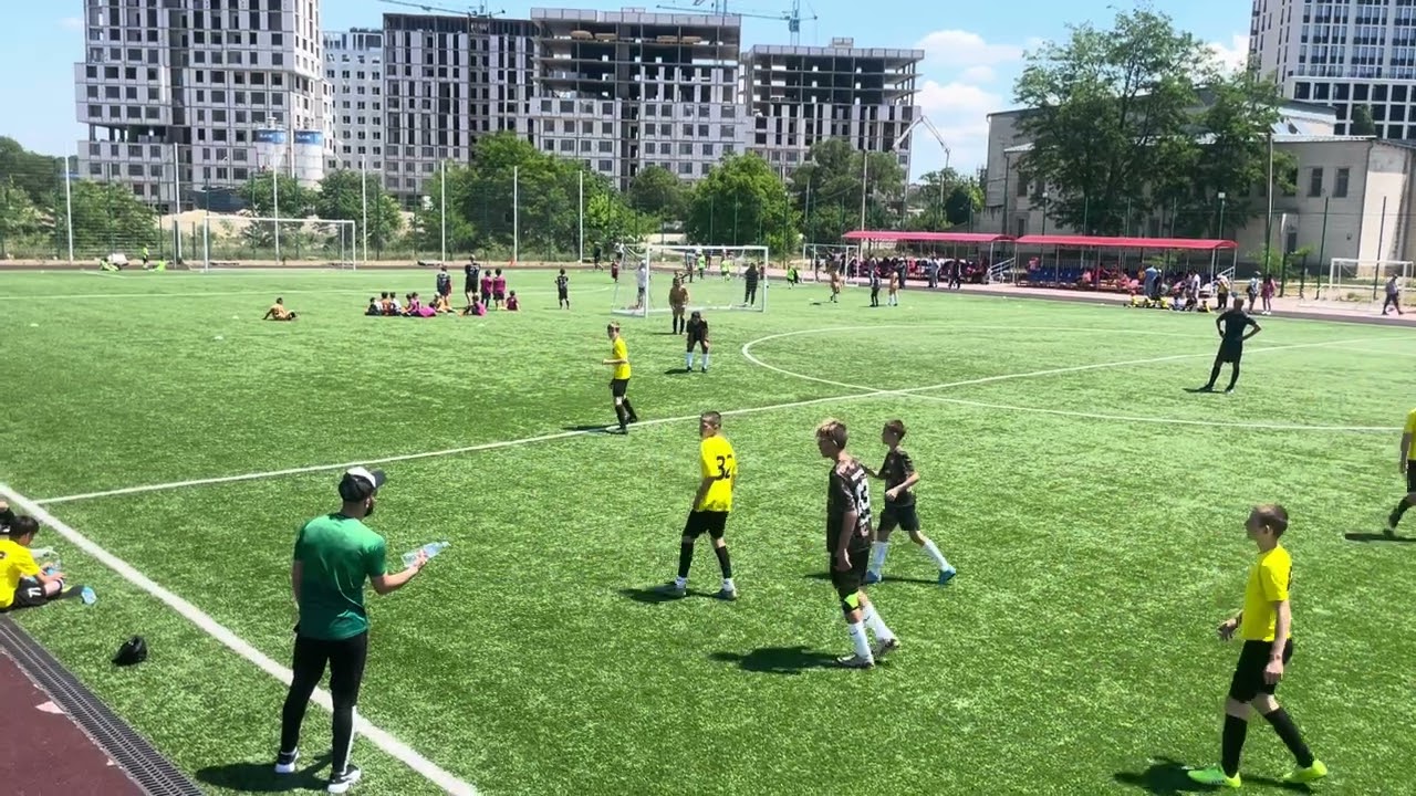 2010-12 г.р. ЮФК «Урожайное» 3-3 ДФШ «Ника». 2 тайм. 01.06.2024