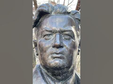 Київ парк Олеся Гончара пам’ятник Олесь Гончара #київ #киев #kiev #kyiv ...
