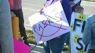 Fort Zumwalt School District parents rally for 'student freedom' as mask mandate takes effect