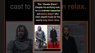 The "Gentle Giant" Who Played Piano to Calm the Cast 🎹🐺