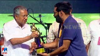 മികച്ച നടനുള്ള  പുരസ്‌കാരം ഏറ്റുവാങ്ങി  ബിജു മേനോനും ജോജു ജോർജും  ​| Kerala State Film Award